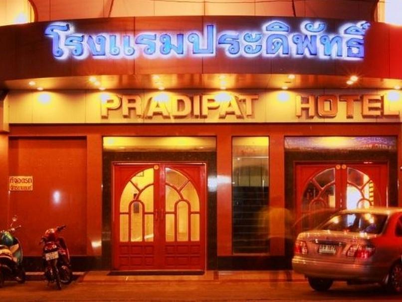 Pradipat Hotel Banguecoque Exterior foto