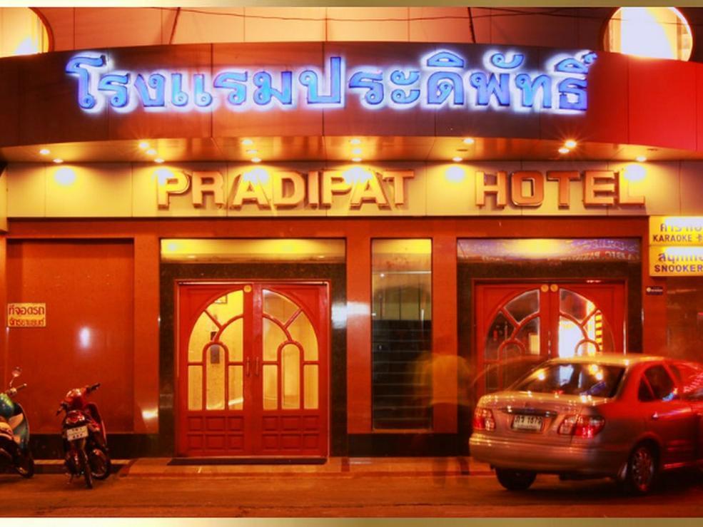 Pradipat Hotel Banguecoque Exterior foto